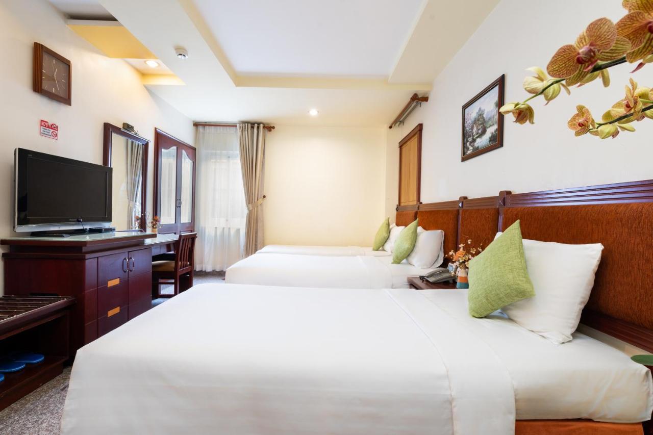 Lucasta Saigon Hotel Ho-Chi-Minh-Stadt Exterior foto