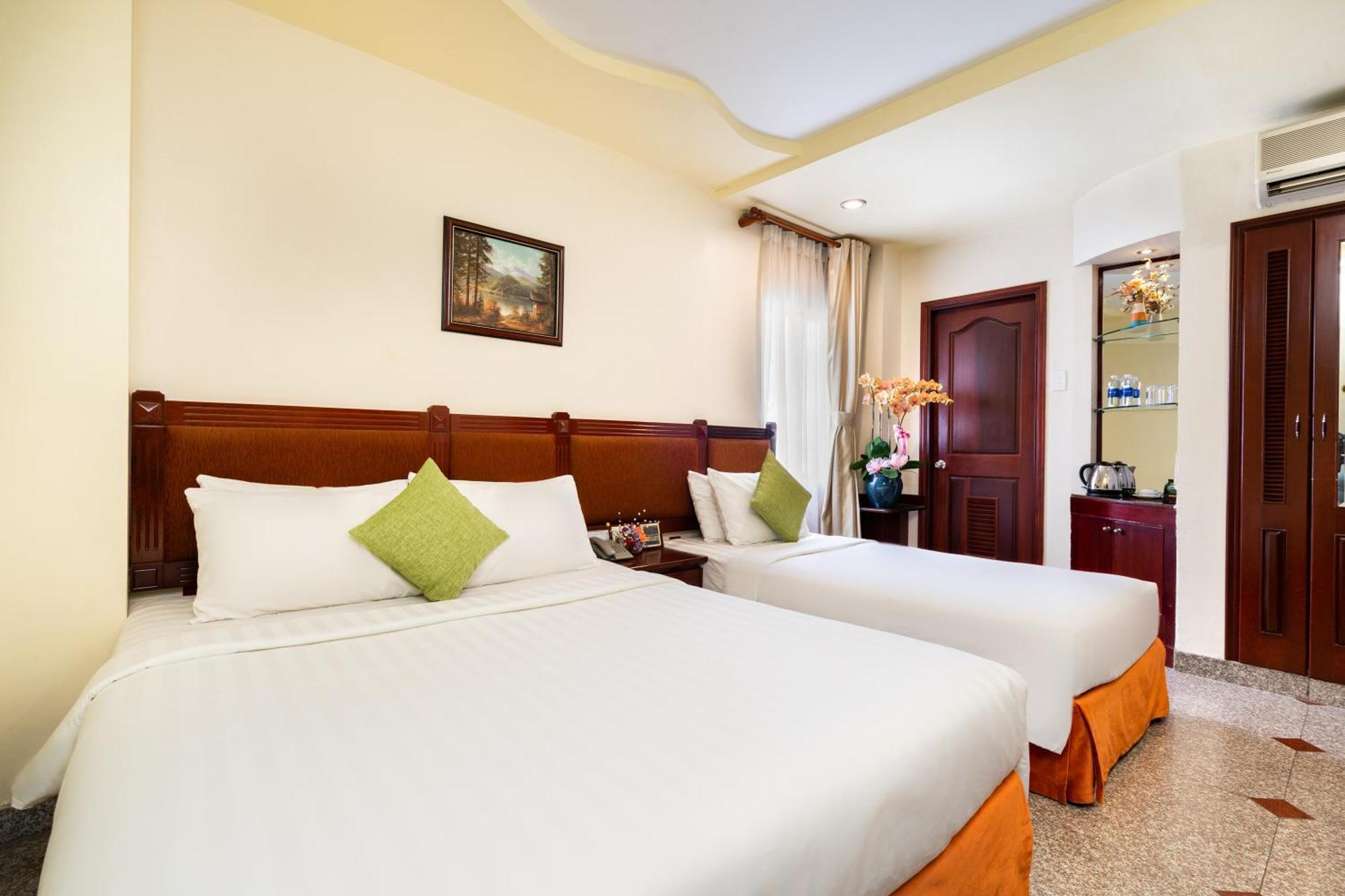 Lucasta Saigon Hotel Ho-Chi-Minh-Stadt Exterior foto